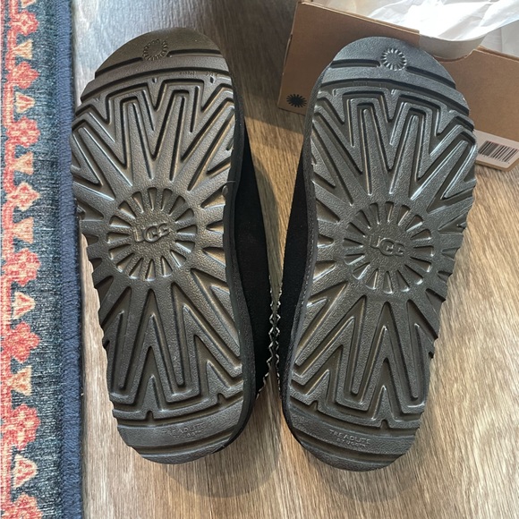 Tasman Ugg in Black Womens Size 8 - Picture 9 of 15
